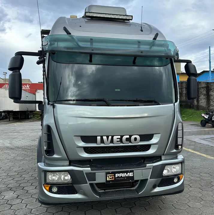 IVECO TECTOR 240E28 ANO 2014 CARROCERIA 8,50