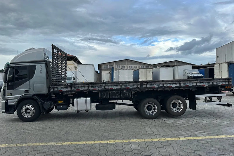 IVECO TECTOR 240E28 ANO 2014 CARROCERIA 8,50