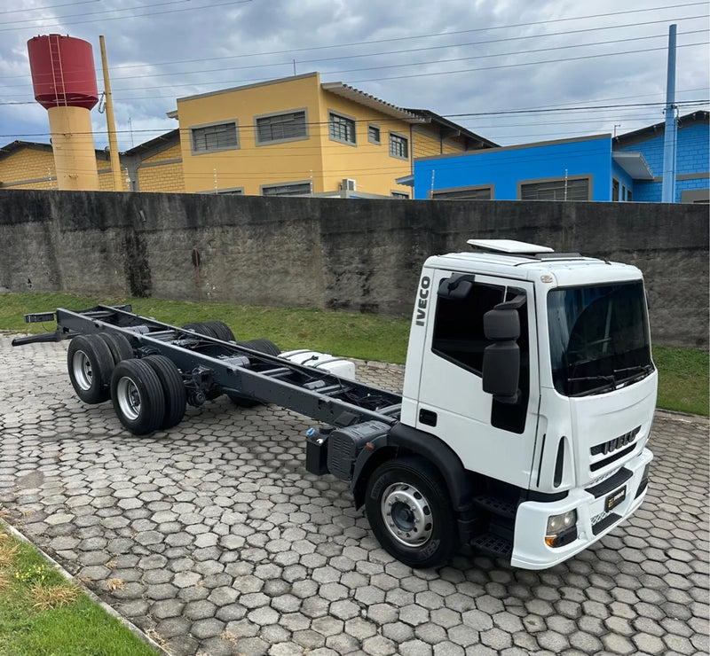 IVECO TECTOR 240E22 ANO 2014 NO CHASSI