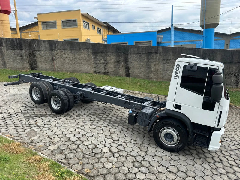 IVECO TECTOR 240E22 ANO 2014 NO CHASSI