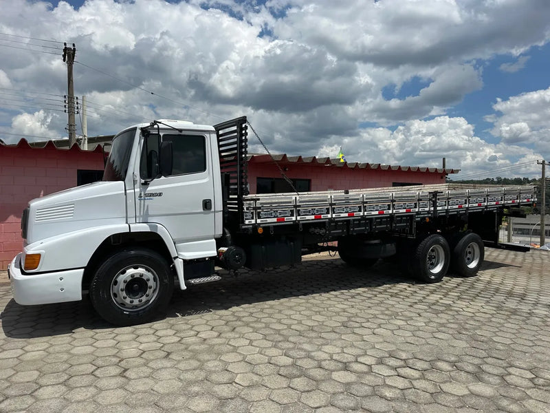 Mercedes-Benz L 1620 ANO 2009 CARROCERIA 8,50